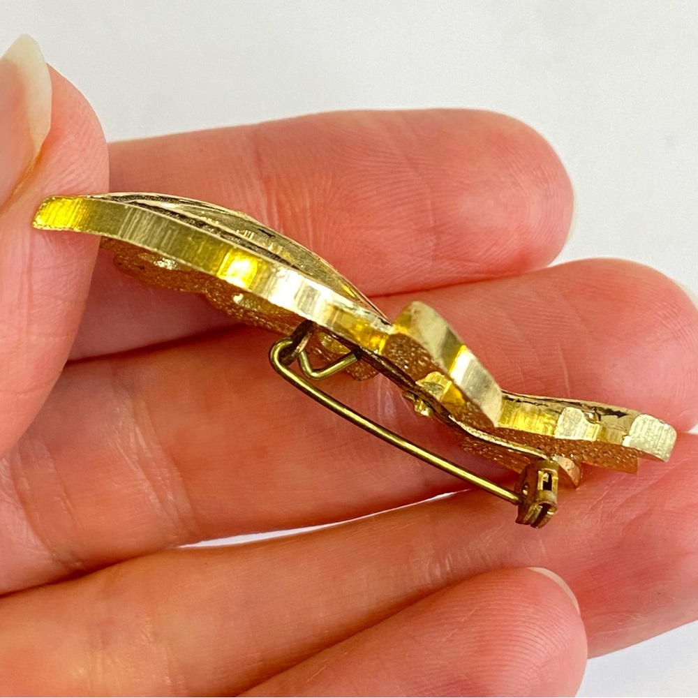 Vintage Gold Tone Bow Ribbon Brooch Made in France - Picture 12 of 12